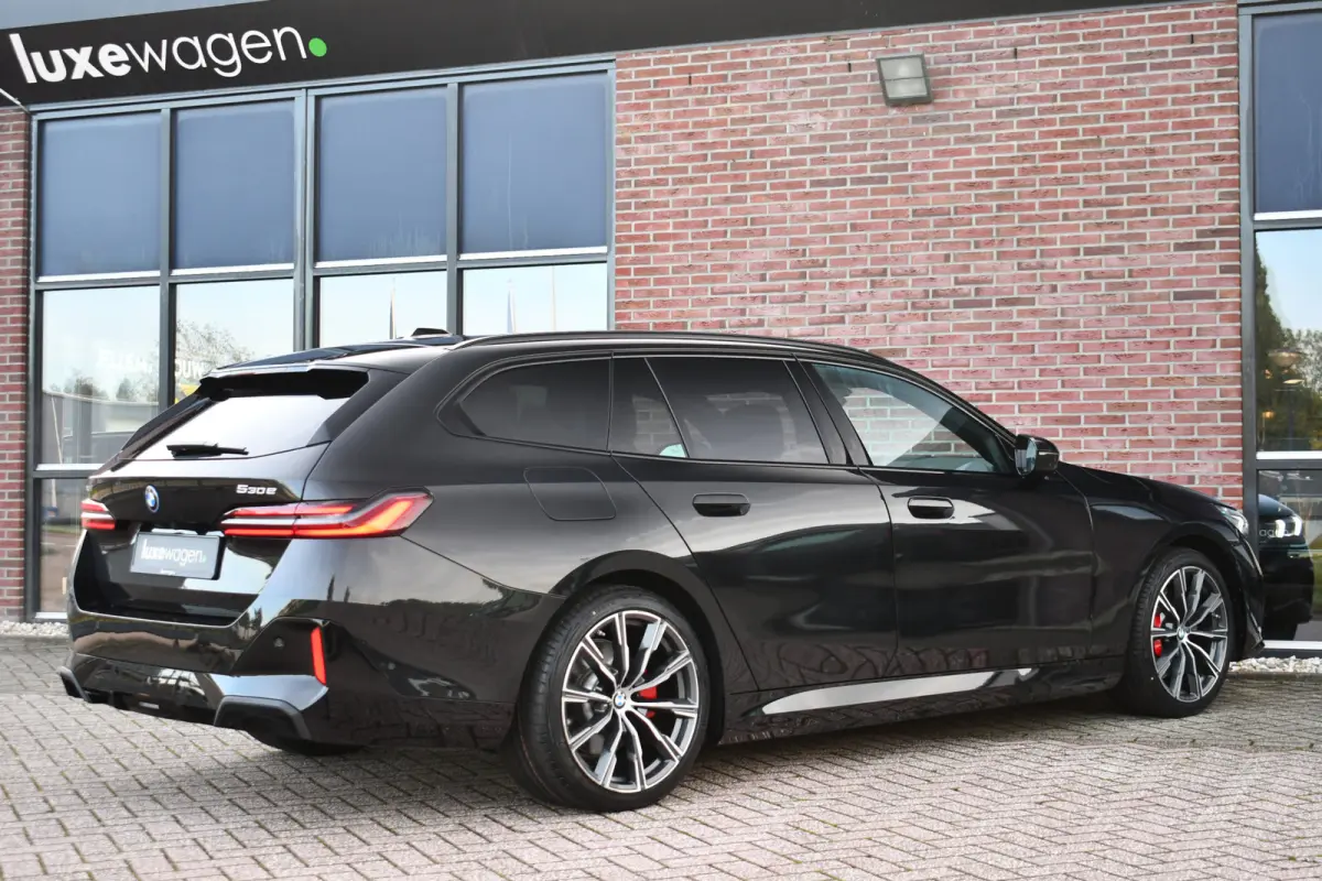 530e xDrive M-Sport Pro Pano Trekh 360 HUD H/K 20inch