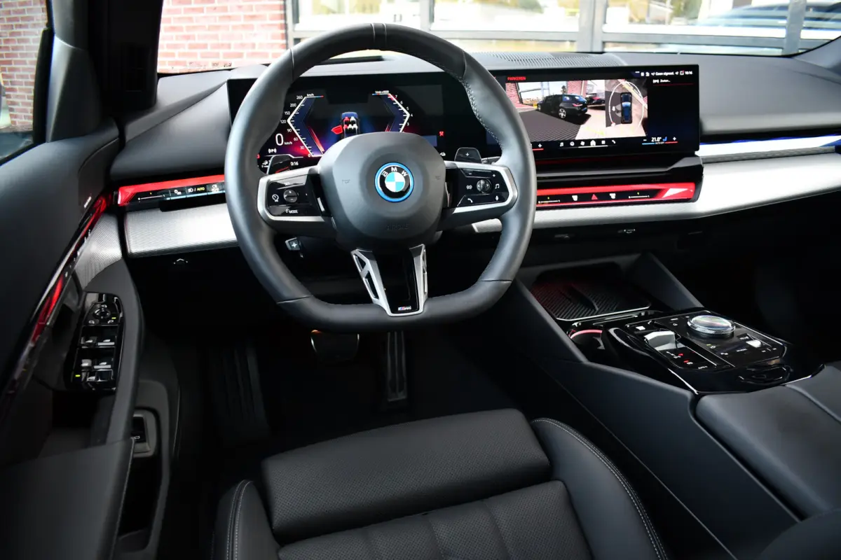 530e xDrive M-Sport Pro Pano Trekh 360 HUD H/K 20inch
