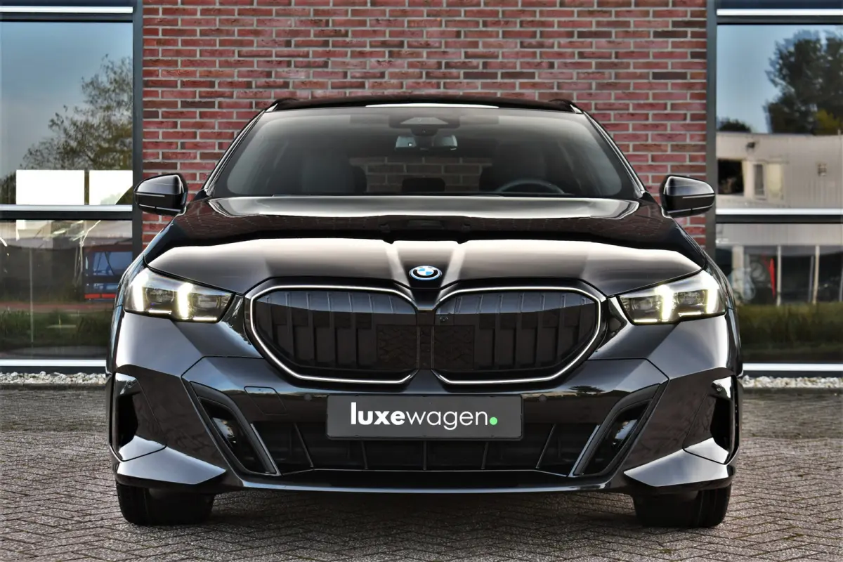 530e xDrive M-Sport Pro Pano Trekh 360 HUD H/K 20inch