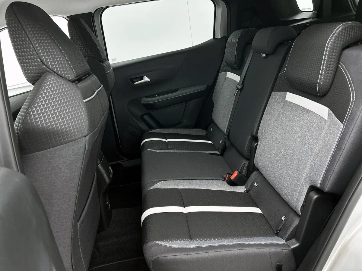 1.2 145pk Hybrid GS 7p. Automaat | Dakrails | Navigatie | Climate Control | Cruise Control | Achteruitrijcamera | LED | 17" Lichtmetalen Velgen | Dodehoekdetectie | Verwarmbare Voorstoelen/S