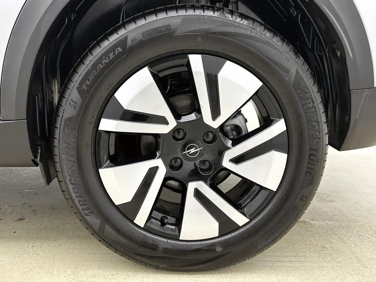 1.2 145pk Hybrid GS 7p. Automaat | Dakrails | Navigatie | Climate Control | Cruise Control | Achteruitrijcamera | LED | 17" Lichtmetalen Velgen | Dodehoekdetectie | Verwarmbare Voorstoelen/S