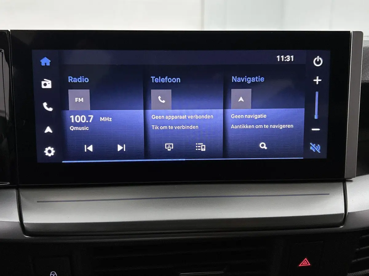 1.2 145pk Hybrid GS 7p. Automaat | Dakrails | Navigatie | Climate Control | Cruise Control | Achteruitrijcamera | LED | 17" Lichtmetalen Velgen | Dodehoekdetectie | Verwarmbare Voorstoelen/S