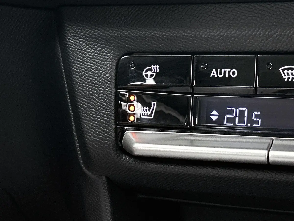 1.2 145pk Hybrid GS 7p. Automaat | Dakrails | Navigatie | Climate Control | Cruise Control | Achteruitrijcamera | LED | 17" Lichtmetalen Velgen | Dodehoekdetectie | Verwarmbare Voorstoelen/S