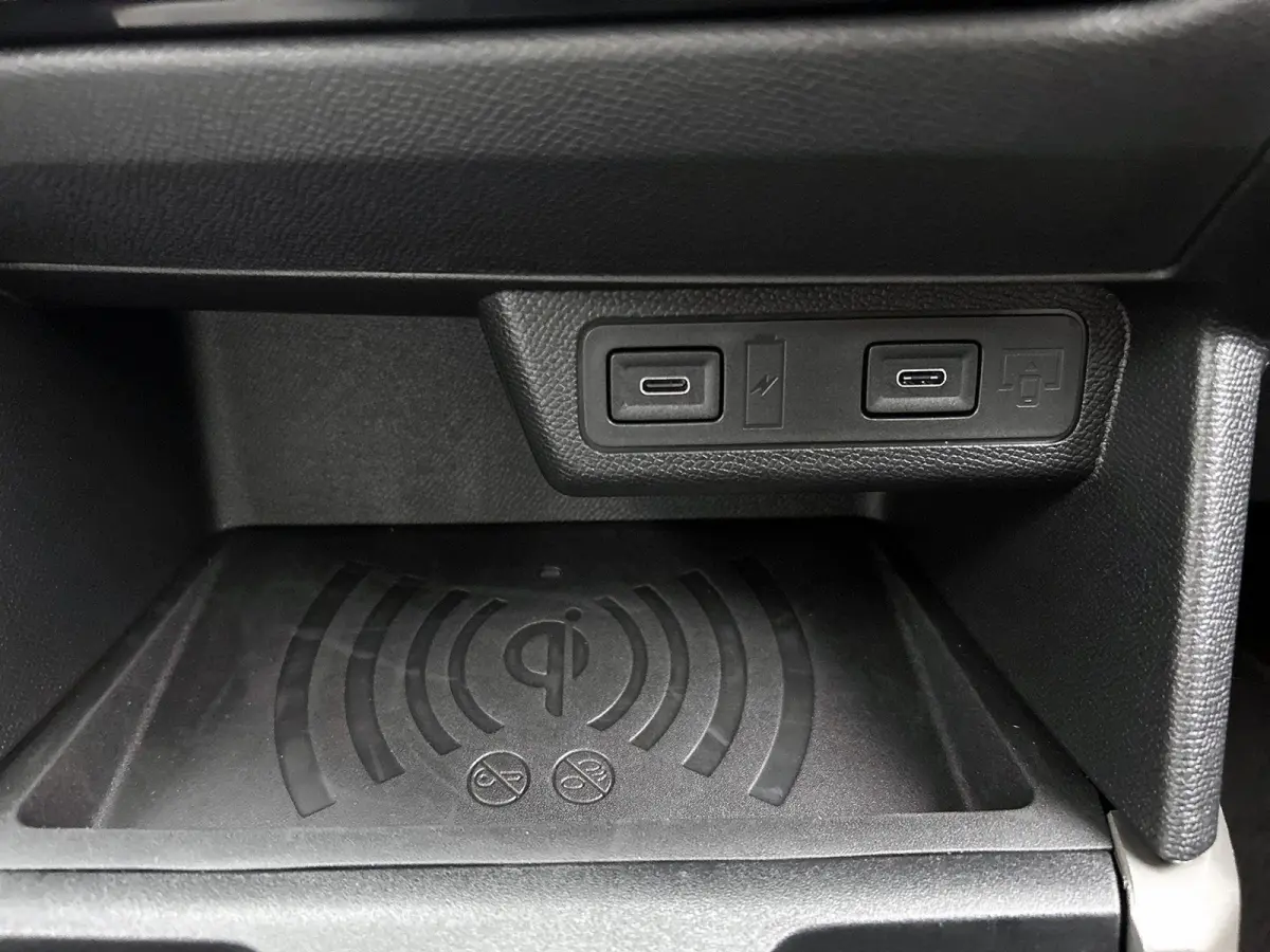 1.2 145pk Hybrid GS 7p. Automaat | Dakrails | Navigatie | Climate Control | Cruise Control | Achteruitrijcamera | LED | 17" Lichtmetalen Velgen | Dodehoekdetectie | Verwarmbare Voorstoelen/S