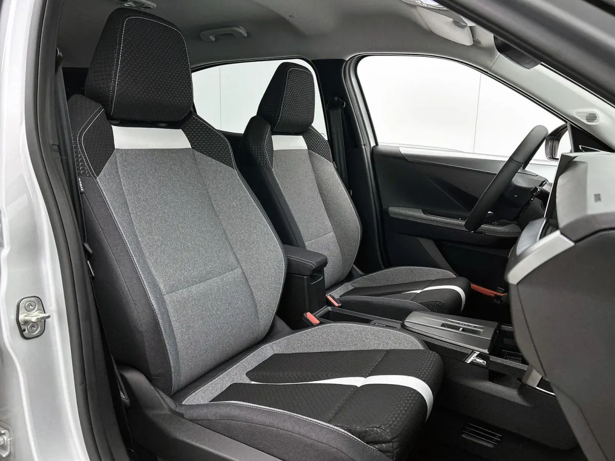 1.2 145pk Hybrid GS 7p. Automaat | Dakrails | Navigatie | Climate Control | Cruise Control | Achteruitrijcamera | LED | 17" Lichtmetalen Velgen | Dodehoekdetectie | Verwarmbare Voorstoelen/S