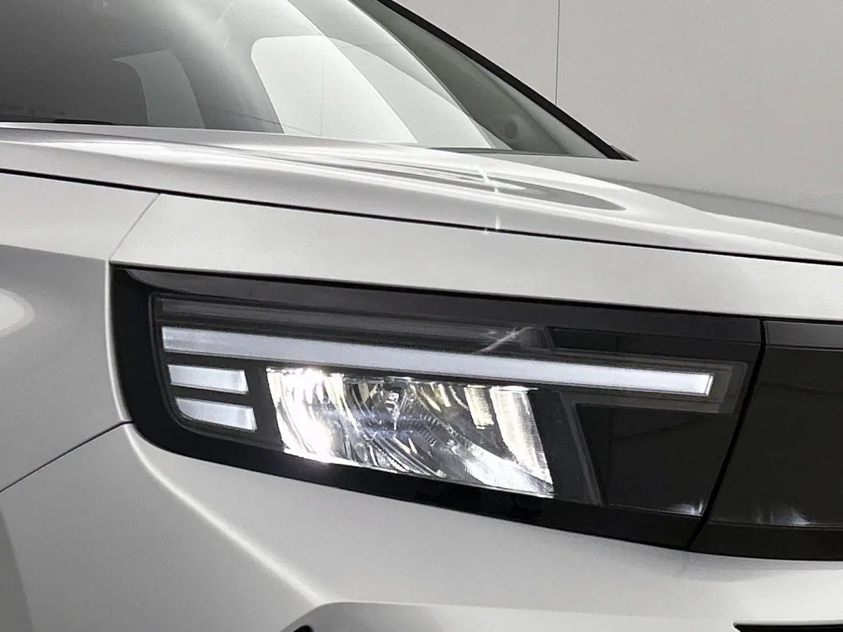 1.2 145pk Hybrid GS 7p. Automaat | Dakrails | Navigatie | Climate Control | Cruise Control | Achteruitrijcamera | LED | 17" Lichtmetalen Velgen | Dodehoekdetectie | Verwarmbare Voorstoelen/S