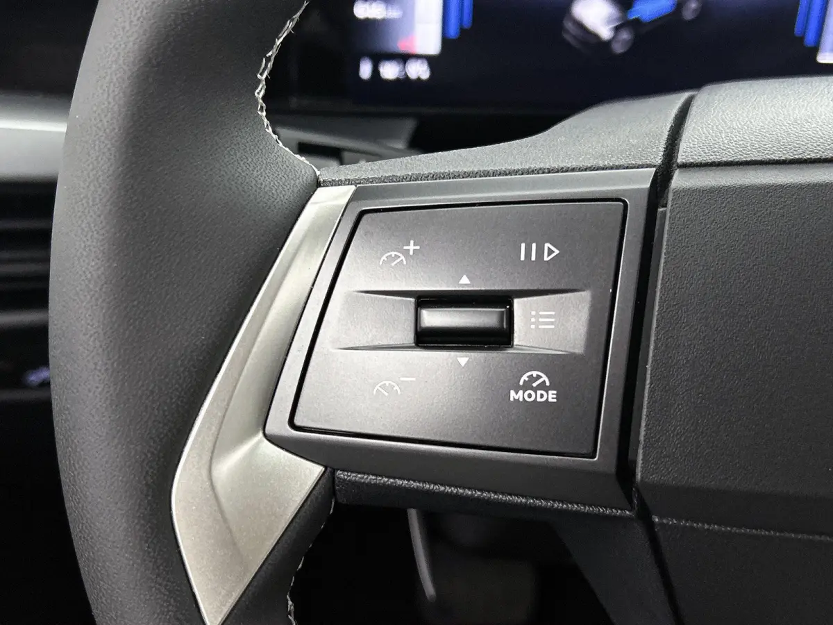 1.2 145pk Hybrid GS 7p. Automaat | Dakrails | Navigatie | Climate Control | Cruise Control | Achteruitrijcamera | LED | 17" Lichtmetalen Velgen | Dodehoekdetectie | Verwarmbare Voorstoelen/S