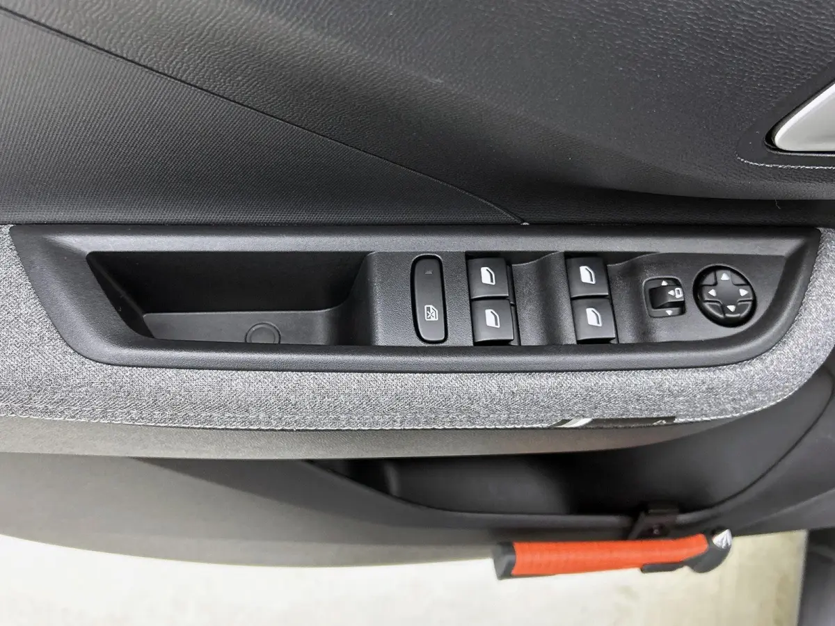 1.2 145pk Hybrid GS 7p. Automaat | Dakrails | Navigatie | Climate Control | Cruise Control | Achteruitrijcamera | LED | 17" Lichtmetalen Velgen | Dodehoekdetectie | Verwarmbare Voorstoelen/S
