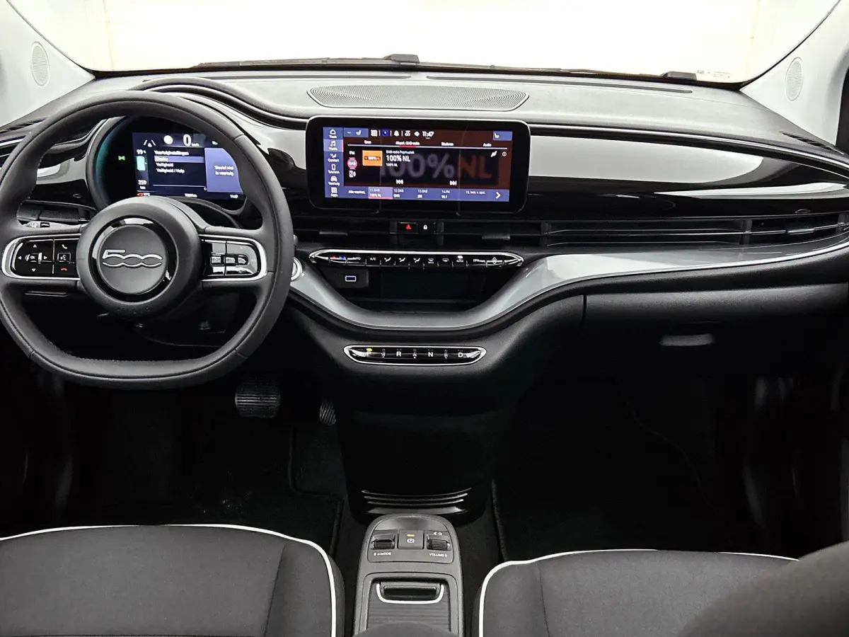 118pk Urban 42 kWh Automaat | Apple Carplay/Android Auto | Dodehoekdetectie | Camera | Climate Control | Cruise Control | Parkeersensoren Voor + Achter |