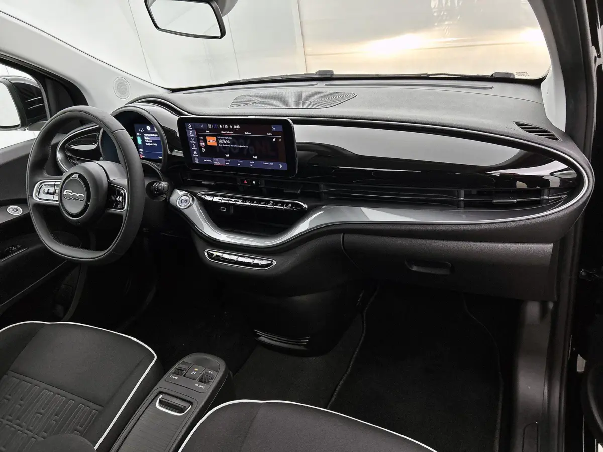 118pk Urban 42 kWh Automaat | Apple Carplay/Android Auto | Dodehoekdetectie | Camera | Climate Control | Cruise Control | Parkeersensoren Voor + Achter |