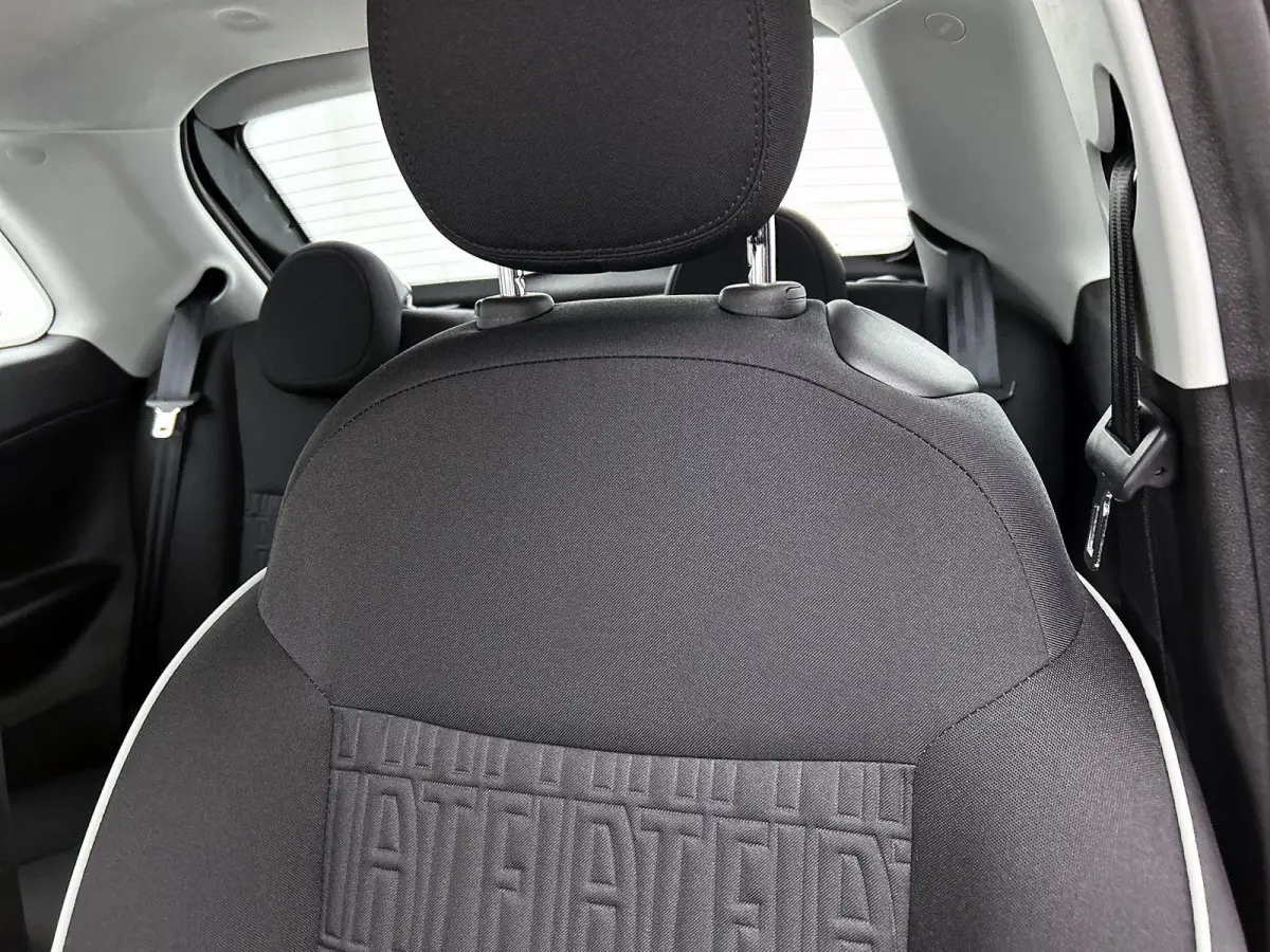 118pk Urban 42 kWh Automaat | Apple Carplay/Android Auto | Dodehoekdetectie | Camera | Climate Control | Cruise Control | Parkeersensoren Voor + Achter |
