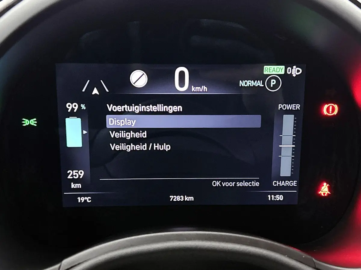 118pk Urban 42 kWh Automaat | Apple Carplay/Android Auto | Dodehoekdetectie | Camera | Climate Control | Cruise Control | Parkeersensoren Voor + Achter |