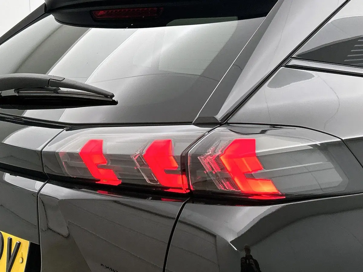 1.2 155pk GT Automaat | 1ste Eigenaar | FOCAL | Schuif-/Kanteldak | Adaptieve Cruise Control | Navigatie | Climate Control | Keyless Entry/Start | 18"LMV | Stoelverwarming | Apple Carplay/An