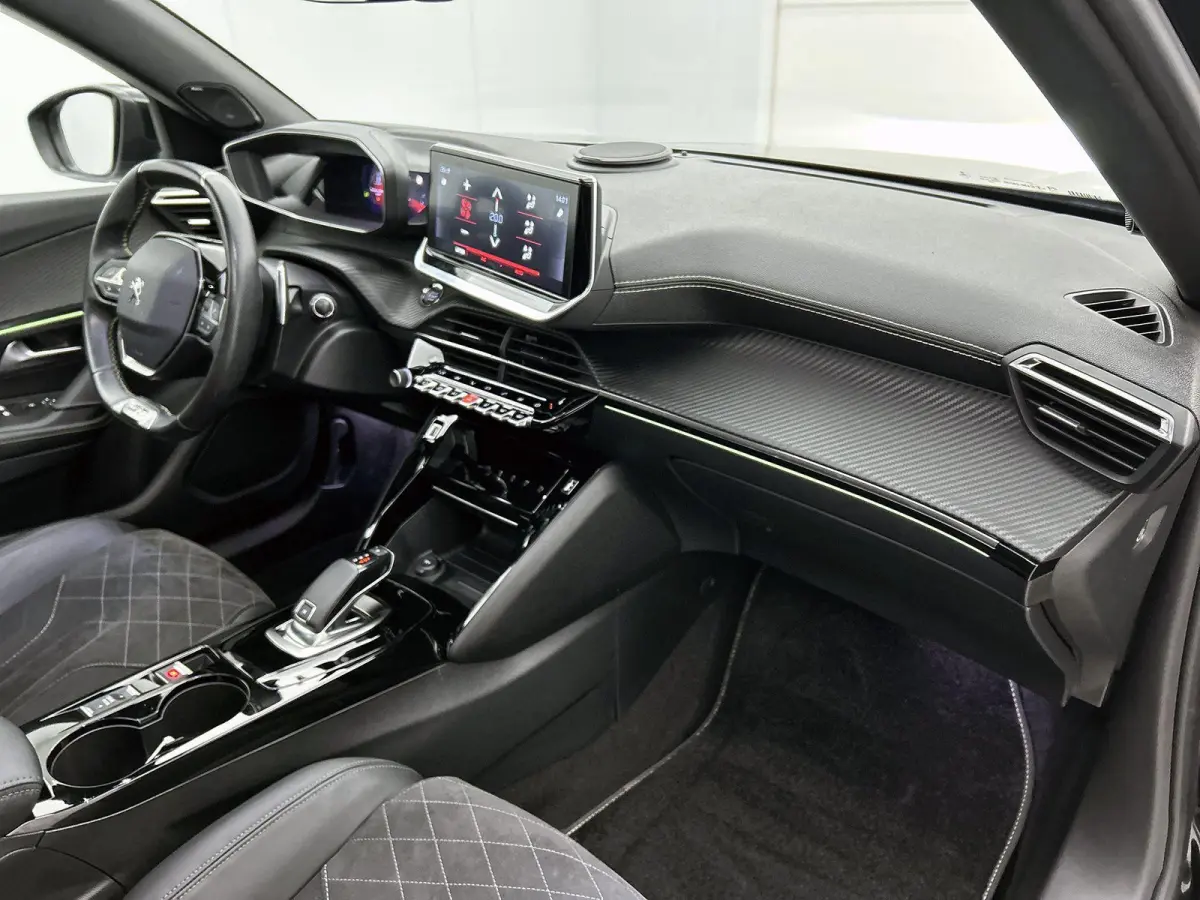 1.2 155pk GT Automaat | 1ste Eigenaar | FOCAL | Schuif-/Kanteldak | Adaptieve Cruise Control | Navigatie | Climate Control | Keyless Entry/Start | 18"LMV | Stoelverwarming | Apple Carplay/An
