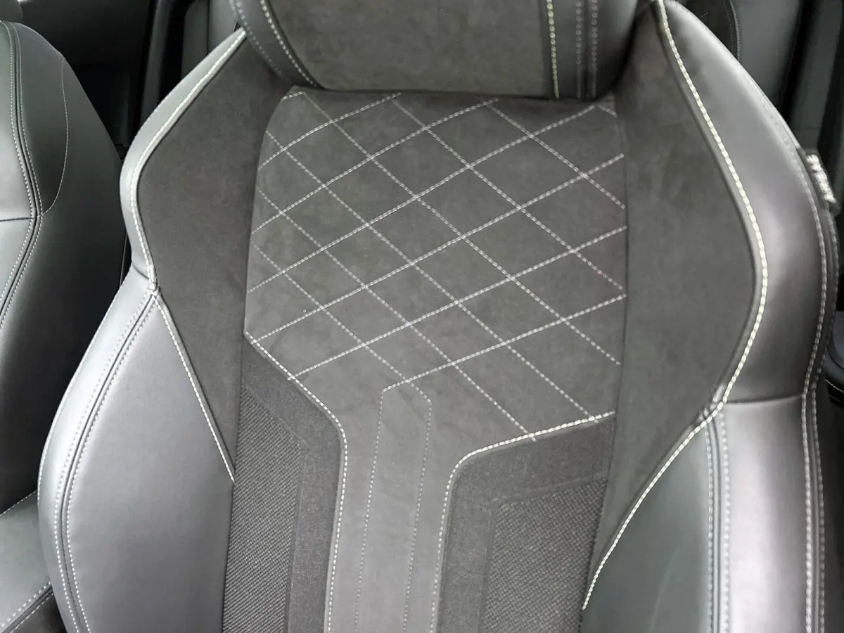 1.2 155pk GT Automaat | 1ste Eigenaar | FOCAL | Schuif-/Kanteldak | Adaptieve Cruise Control | Navigatie | Climate Control | Keyless Entry/Start | 18"LMV | Stoelverwarming | Apple Carplay/An