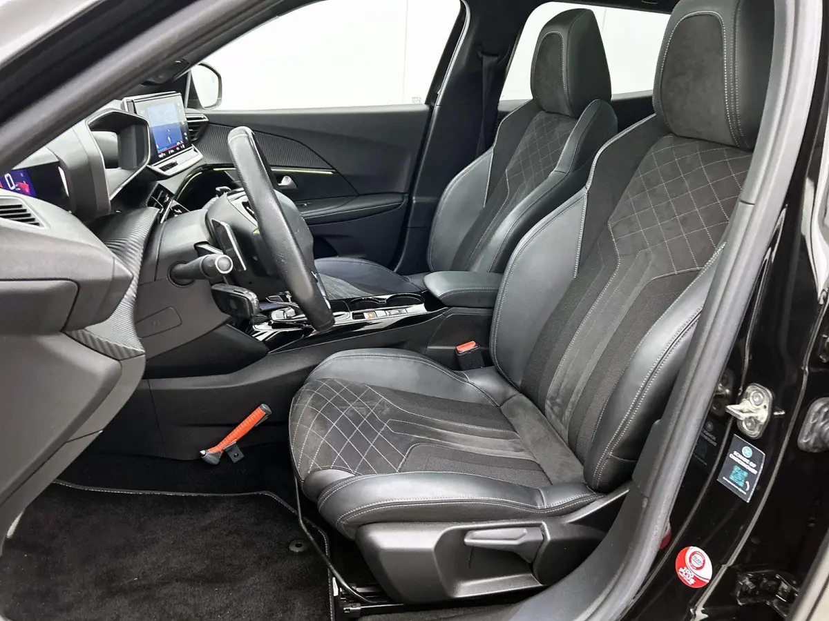 1.2 155pk GT Automaat | 1ste Eigenaar | FOCAL | Schuif-/Kanteldak | Adaptieve Cruise Control | Navigatie | Climate Control | Keyless Entry/Start | 18"LMV | Stoelverwarming | Apple Carplay/An