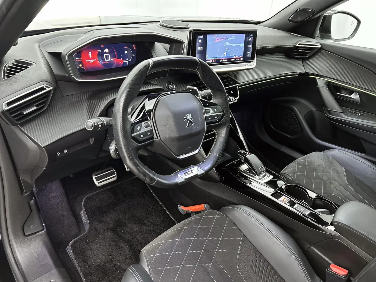 1.2 155pk GT Automaat | 1ste Eigenaar | FOCAL | Schuif-/Kanteldak | Adaptieve Cruise Control | Navigatie | Climate Control | Keyless Entry/Start | 18"LMV | Stoelverwarming | Apple Carplay/An