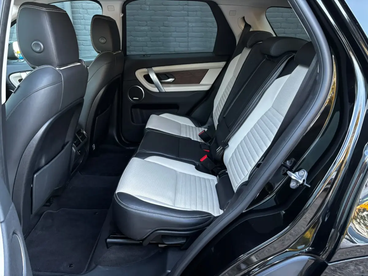 P300e 1.5 R-Dynamic HSE 56715KM|KEYLESS|LEDER|CARPLAY|STOELVER|CAMERA
