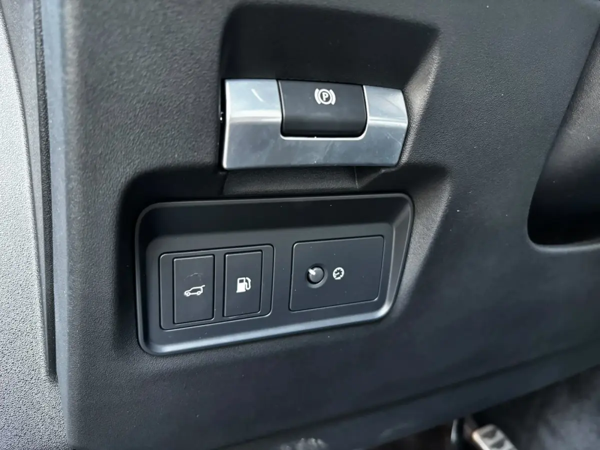 P300e 1.5 R-Dynamic HSE 56715KM|KEYLESS|LEDER|CARPLAY|STOELVER|CAMERA