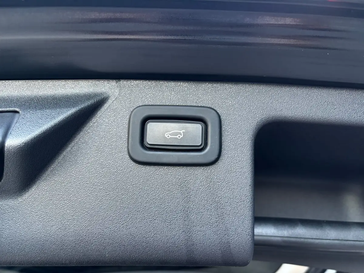 P300e 1.5 R-Dynamic HSE 56715KM|KEYLESS|LEDER|CARPLAY|STOELVER|CAMERA