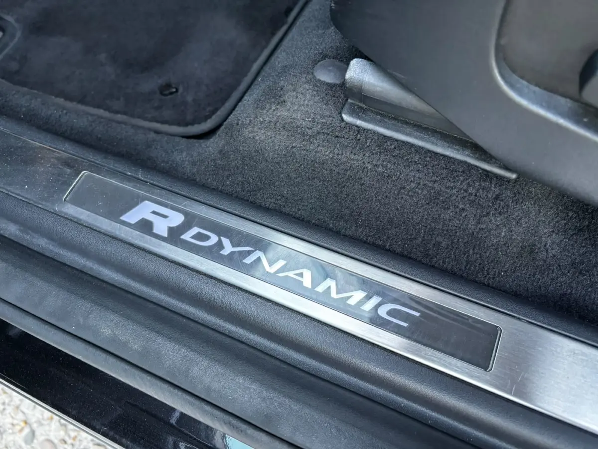 P300e 1.5 R-Dynamic HSE 56715KM|KEYLESS|LEDER|CARPLAY|STOELVER|CAMERA