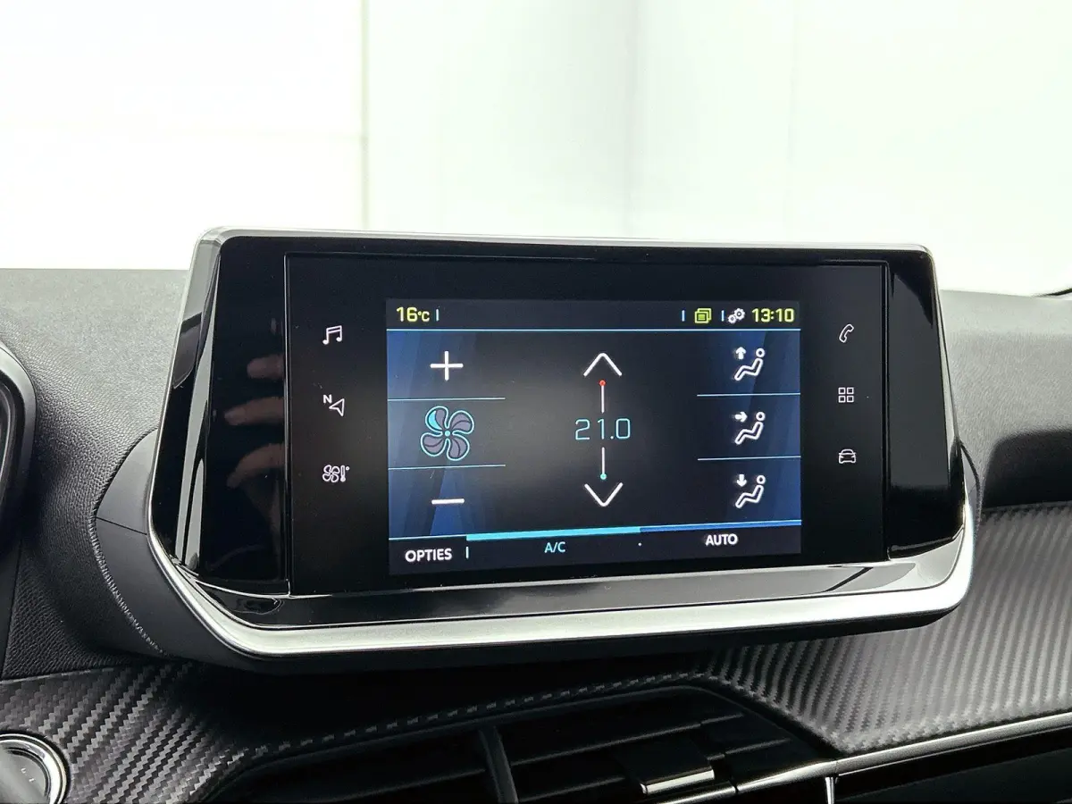 EV Style 50 kWh 136pk Automaat | 3-Fase Laden | Climate Control | Navigatie via Apple Carplay/Android Auto | Cruise Control | Parkeersensoren Achter | LED Koplampen |