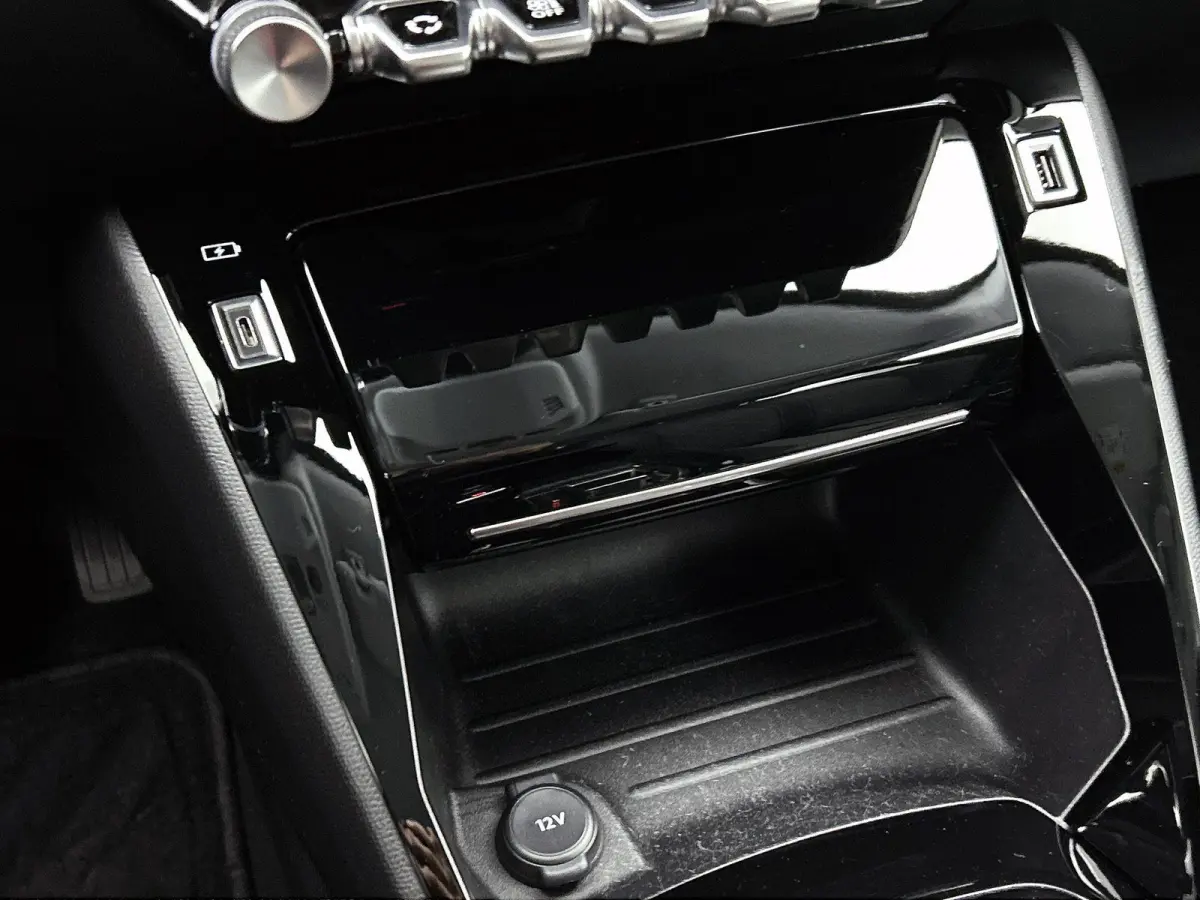 EV Style 50 kWh 136pk Automaat | 3-Fase Laden | Climate Control | Navigatie via Apple Carplay/Android Auto | Cruise Control | Parkeersensoren Achter | LED Koplampen |
