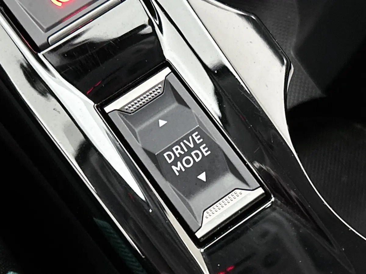 EV Style 50 kWh 136pk Automaat | 3-Fase Laden | Climate Control | Navigatie via Apple Carplay/Android Auto | Cruise Control | Parkeersensoren Achter | LED Koplampen |