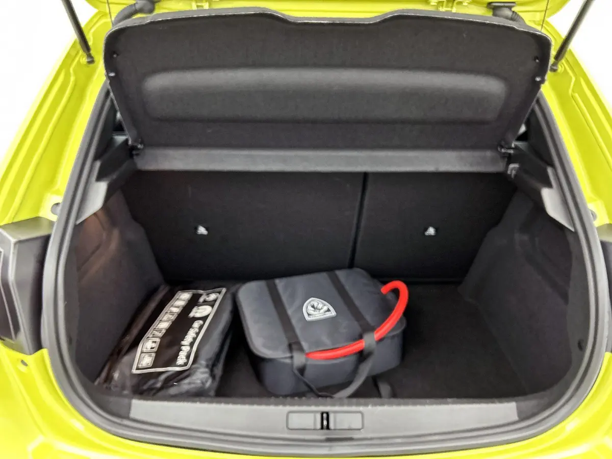 EV Style 50 kWh 136pk Automaat | 3-Fase Laden | Climate Control | Navigatie via Apple Carplay/Android Auto | Cruise Control | Parkeersensoren Achter | LED Koplampen |