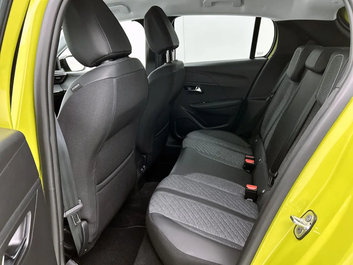 EV Style 50 kWh 136pk Automaat | 3-Fase Laden | Climate Control | Navigatie via Apple Carplay/Android Auto | Cruise Control | Parkeersensoren Achter | LED Koplampen |
