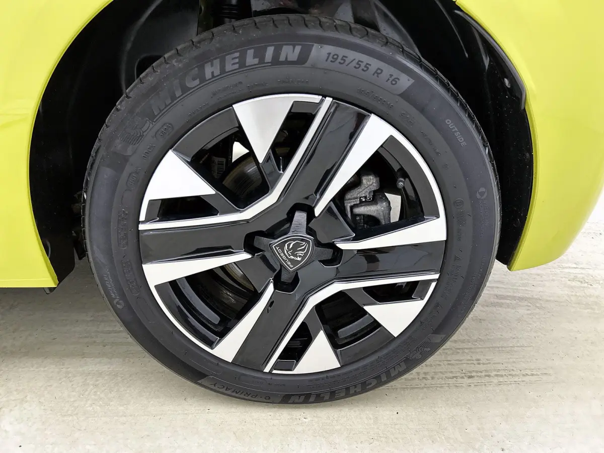 EV Style 50 kWh 136pk Automaat | 3-Fase Laden | Climate Control | Navigatie via Apple Carplay/Android Auto | Cruise Control | Parkeersensoren Achter | LED Koplampen |