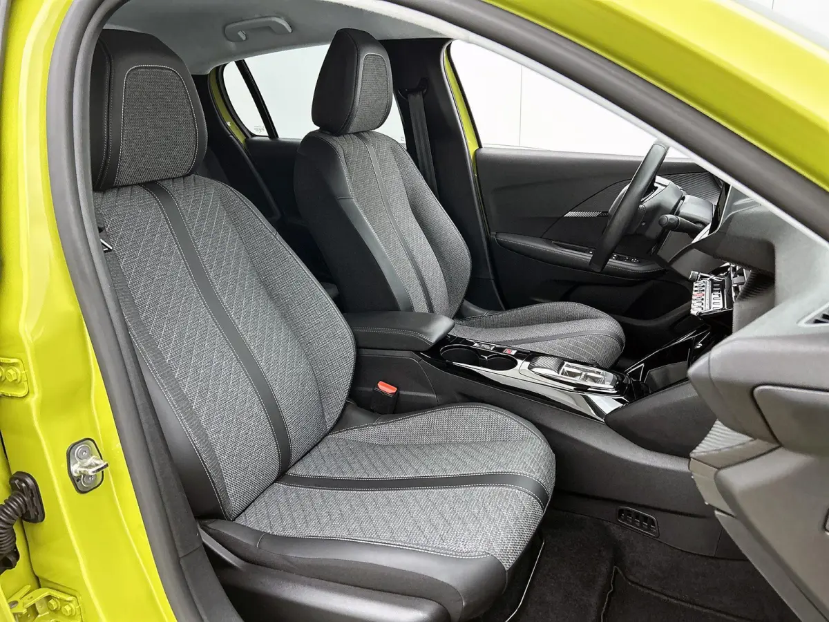 EV Style 50 kWh 136pk Automaat | 3-Fase Laden | Climate Control | Navigatie via Apple Carplay/Android Auto | Cruise Control | Parkeersensoren Achter | LED Koplampen |