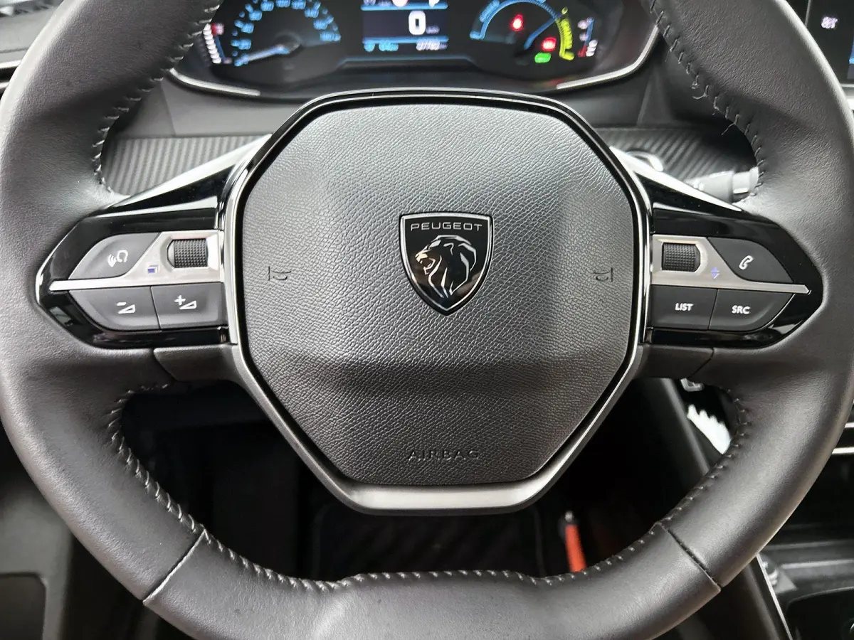 EV Style 50 kWh 136pk Automaat | 3-Fase Laden | Climate Control | Navigatie via Apple Carplay/Android Auto | Cruise Control | Parkeersensoren Achter | LED Koplampen |