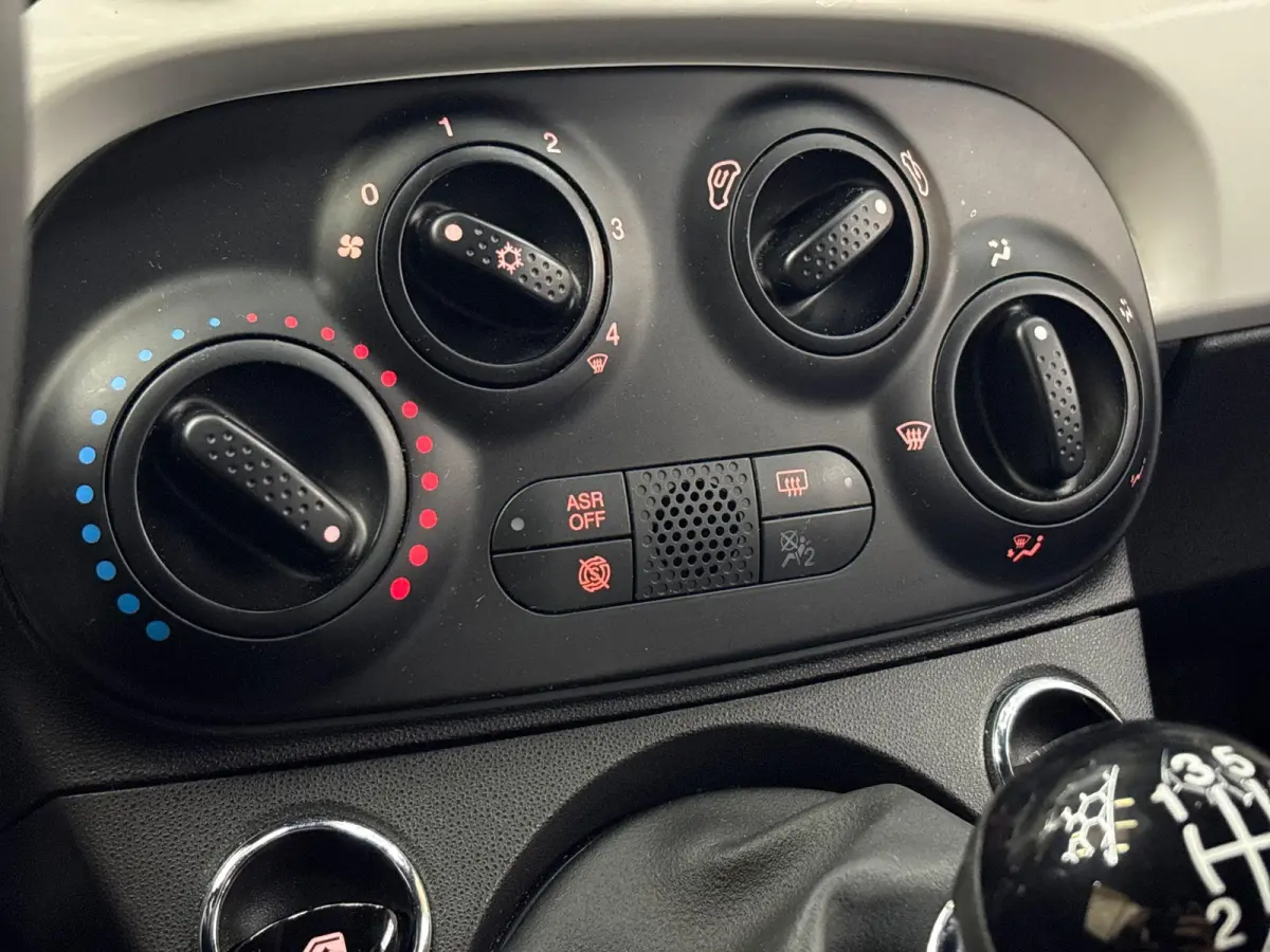 1.0 Hybrid Club | Airco | Apple Carplay/Android Auto | Parkeersensoren