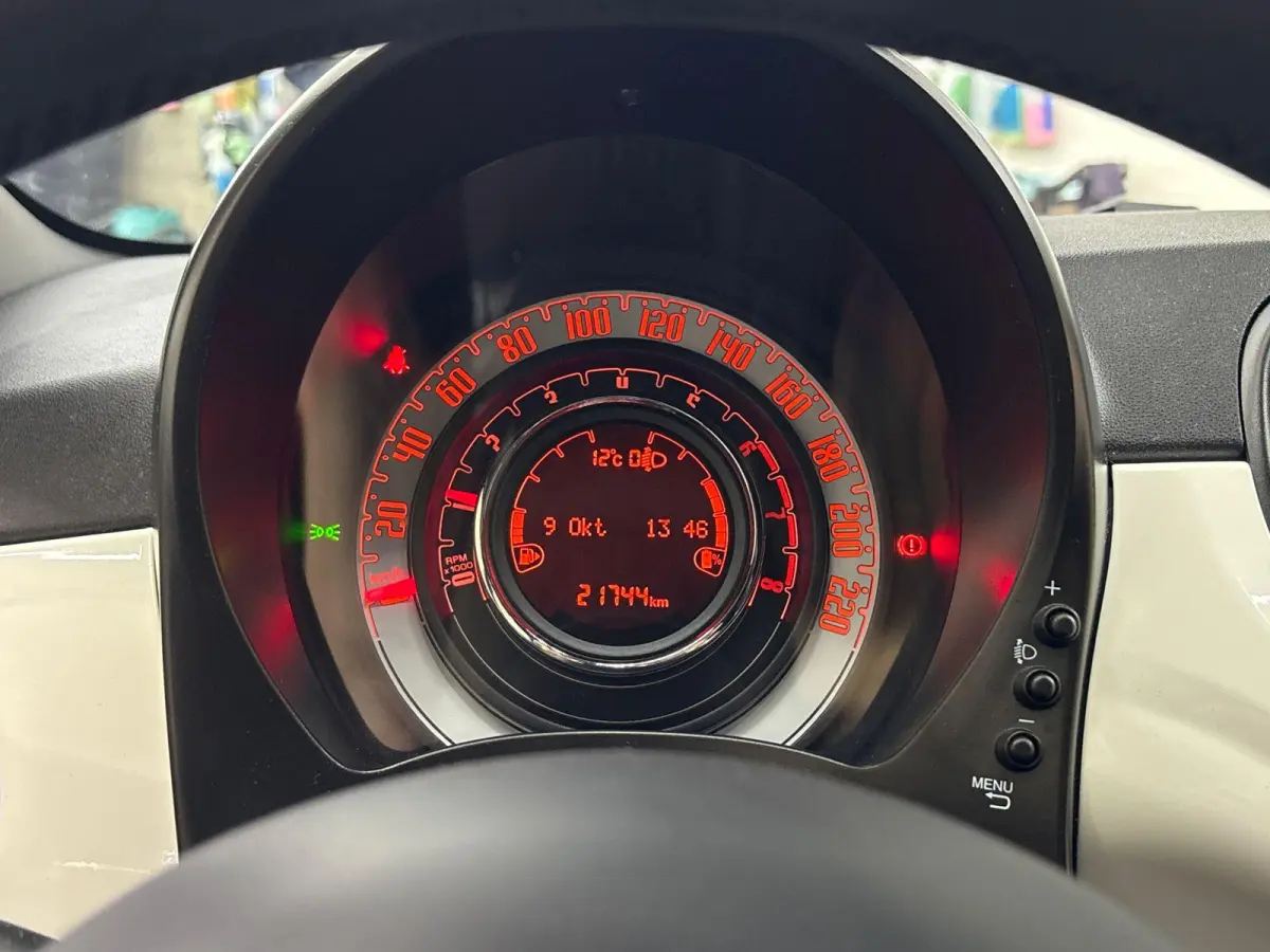 1.0 Hybrid Club | Airco | Apple Carplay/Android Auto | Parkeersensoren