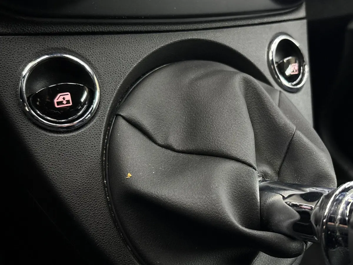 1.0 Hybrid Club | Airco | Apple Carplay/Android Auto | Parkeersensoren