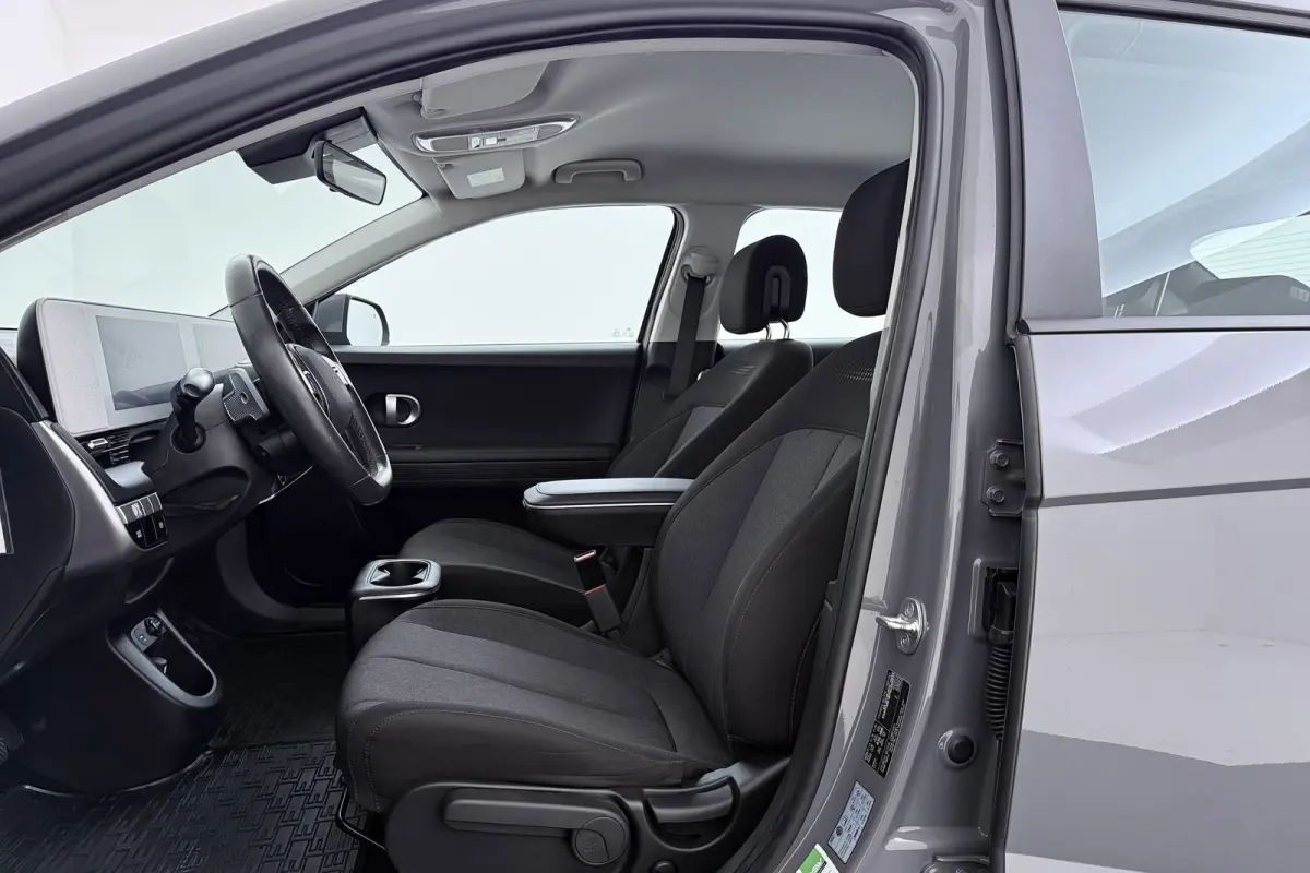 Style 58 kWh | Trekhaak | 96.5% SOH | Camera | CarPlay | Stuur-/Stoelverwarming | Climate Control |