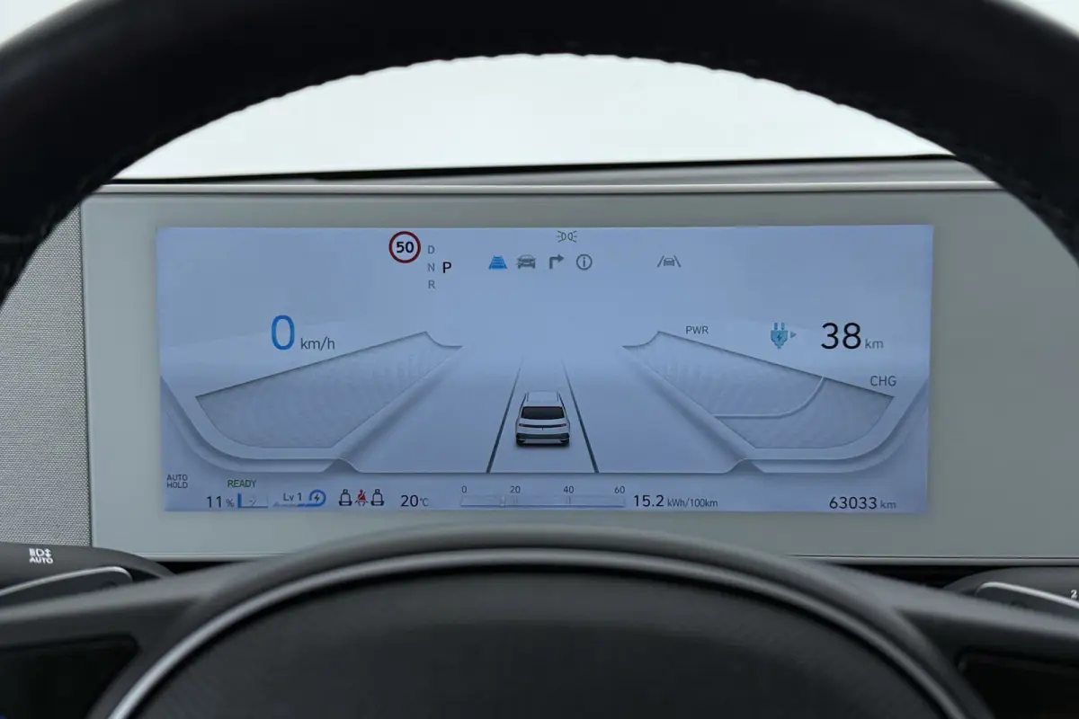 Style 58 kWh | Trekhaak | 96.5% SOH | Camera | CarPlay | Stuur-/Stoelverwarming | Climate Control |