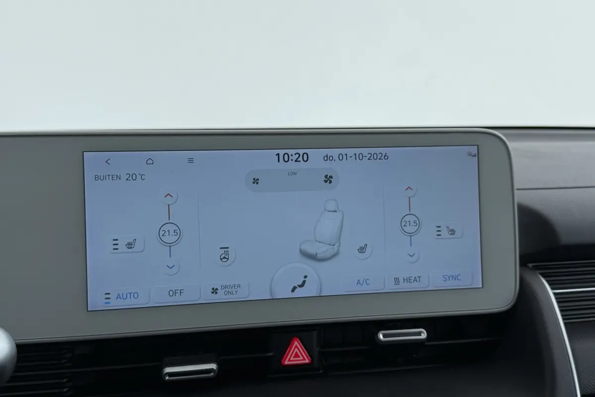 Style 58 kWh | Trekhaak | 96.5% SOH | Camera | CarPlay | Stuur-/Stoelverwarming | Climate Control |