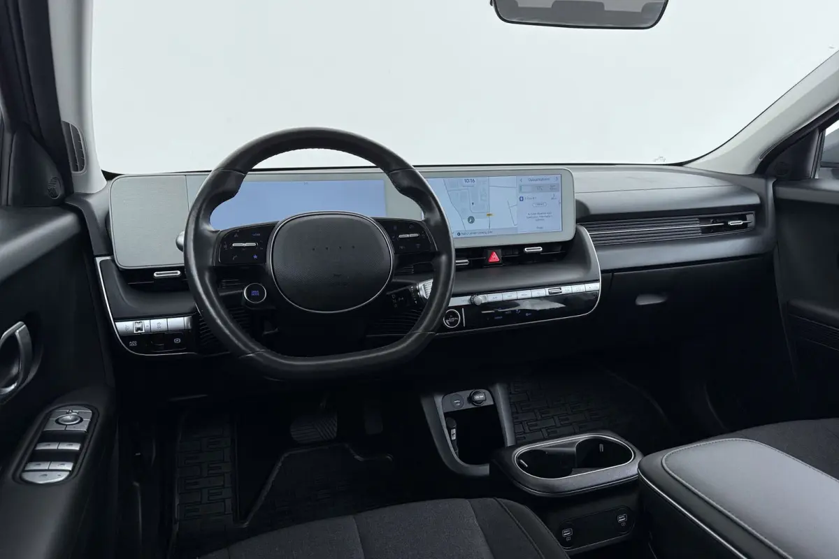 Style 58 kWh | Trekhaak | 96.5% SOH | Camera | CarPlay | Stuur-/Stoelverwarming | Climate Control |