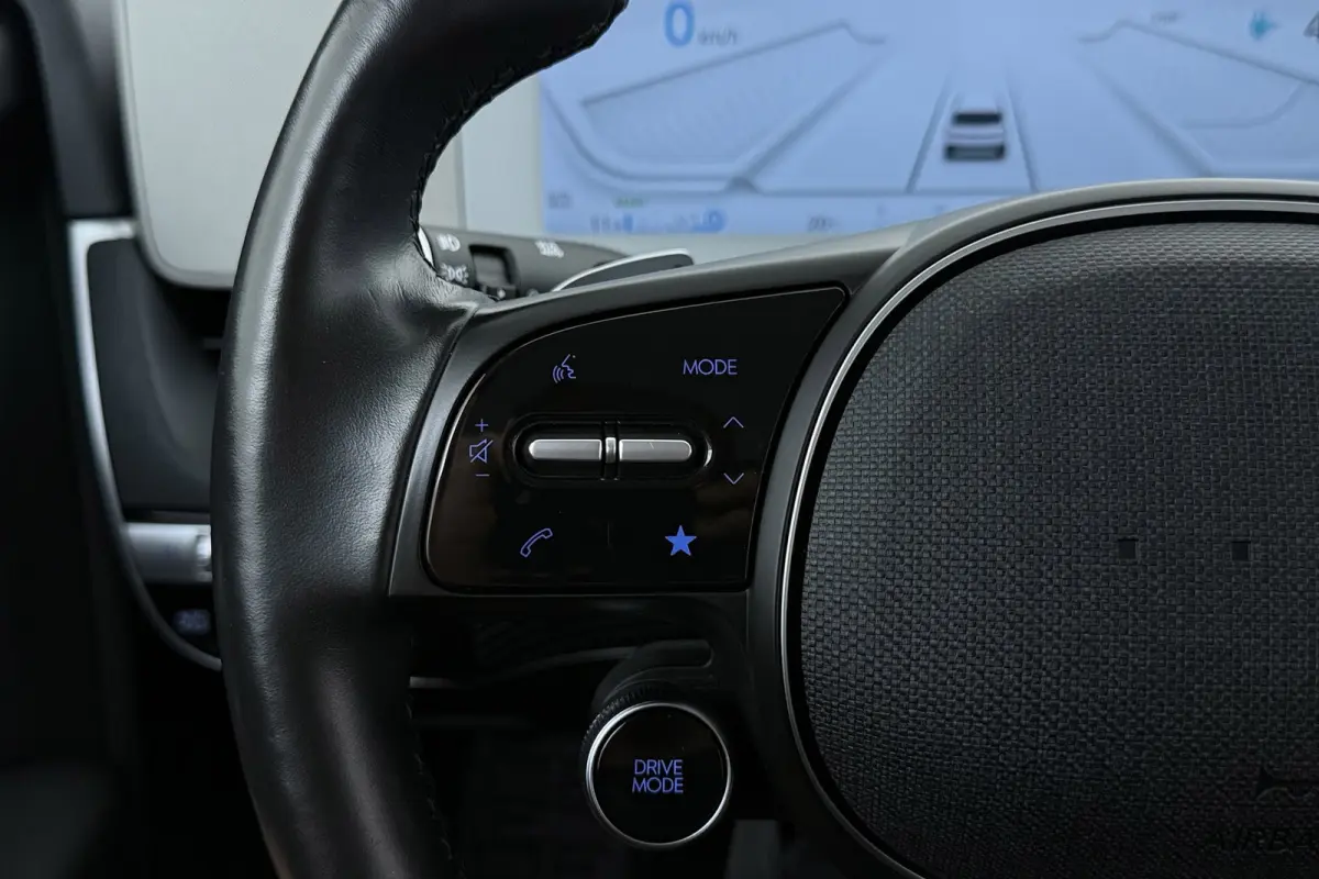 Style 58 kWh | Trekhaak | 96.5% SOH | Camera | CarPlay | Stuur-/Stoelverwarming | Climate Control |
