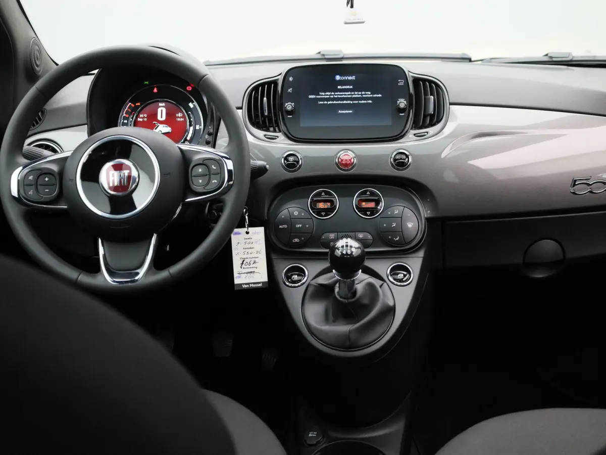 1.0 Hybrid Dolcevita | Panoramadak | Climate control | Apple Carplay/Android Auto | LMV  16" |