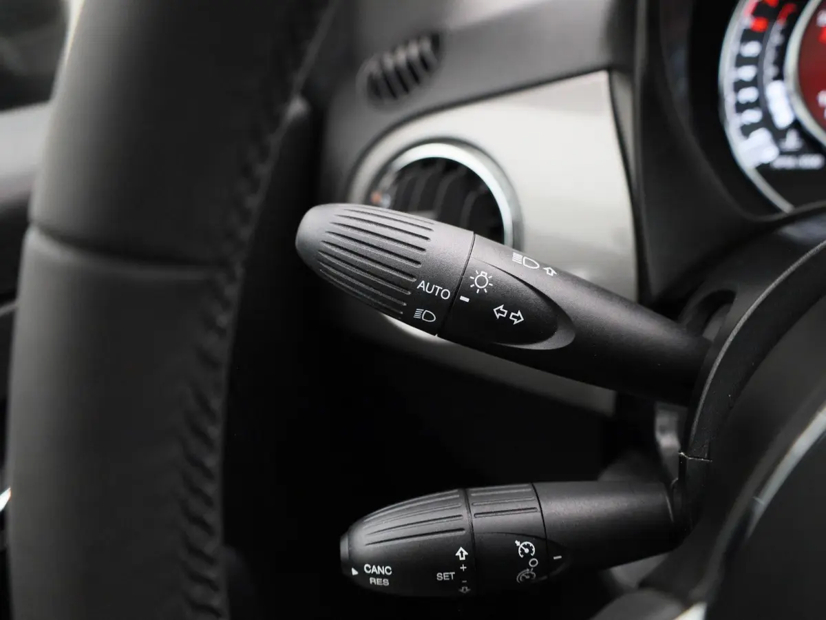 1.0 Hybrid Dolcevita | Panoramadak | Climate control | Apple Carplay/Android Auto | LMV  16" |