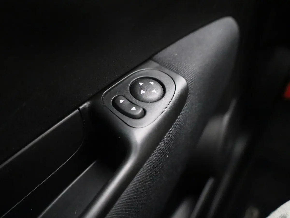 1.0 Hybrid Dolcevita | Panoramadak | Climate control | Apple Carplay/Android Auto | LMV  16" |
