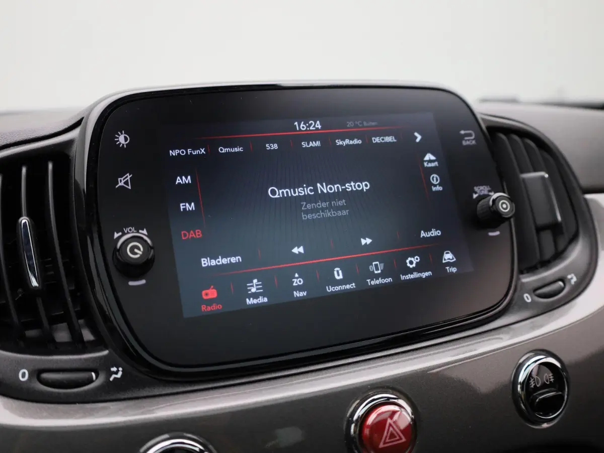 1.0 Hybrid Dolcevita | Panoramadak | Climate control | Apple Carplay/Android Auto | LMV  16" |