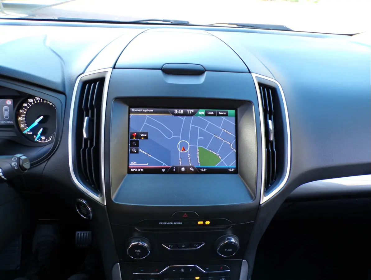 1.5 Titanium 7 PERSOONS..... 1E EIGENAAR,,,CAMERA NAV TEL CRUISECONT.....