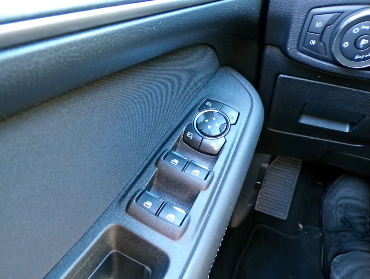 1.5 Titanium 7 PERSOONS..... 1E EIGENAAR,,,CAMERA NAV TEL CRUISECONT.....