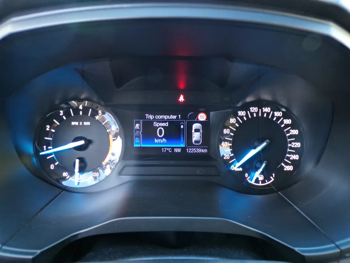 1.5 Titanium 7 PERSOONS..... 1E EIGENAAR,,,CAMERA NAV TEL CRUISECONT.....