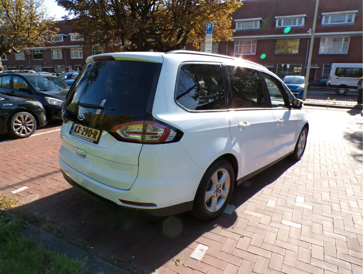 1.5 Titanium 7 PERSOONS..... 1E EIGENAAR,,,CAMERA NAV TEL CRUISECONT.....