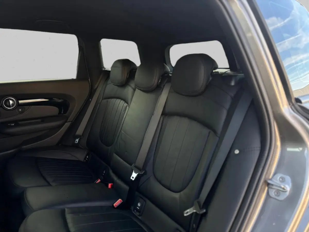 1.5 One Chili 5drs (Goed OnderH, StoelV, Carplay (optioneel), Leder, StoelV, Climate Con, Etc)